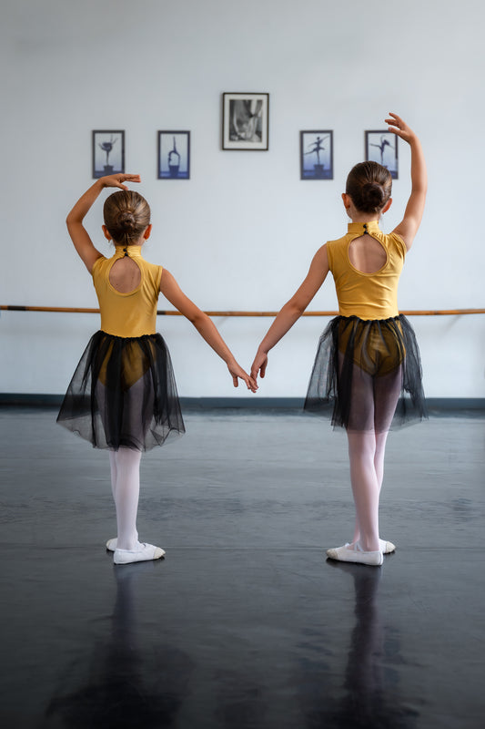 Body balerină cu guler și fustiță din tulle