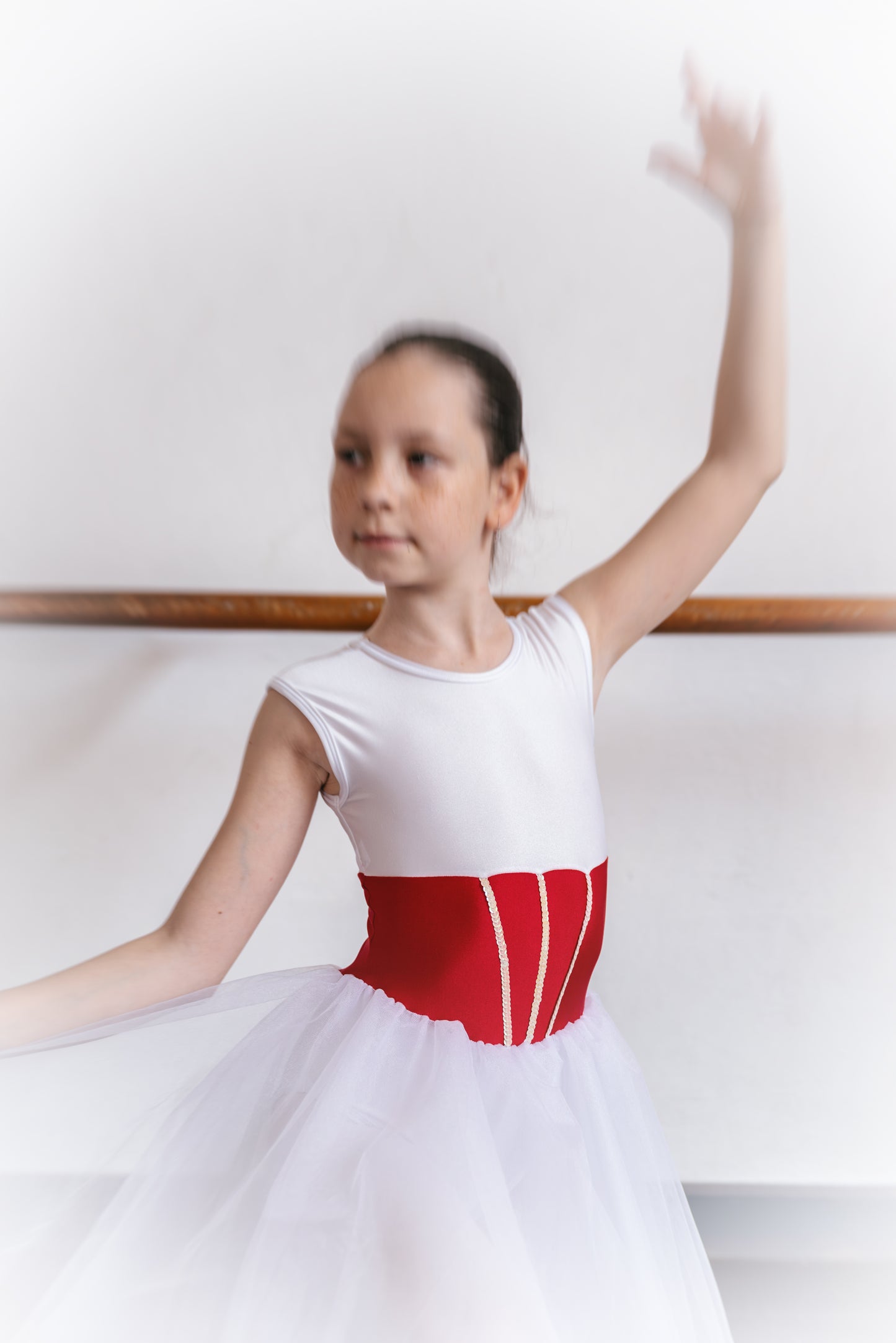 Body fără mâneci cu paiete și fustă din tulle