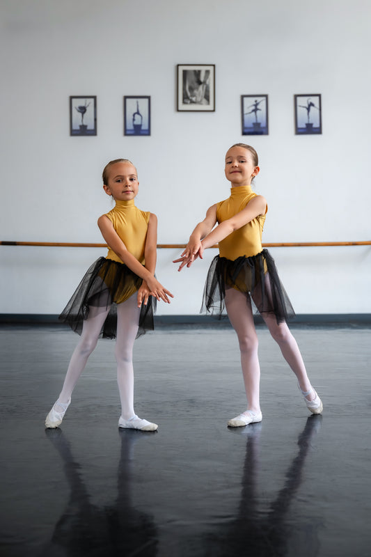 Body balerină cu guler și fustiță din tulle
